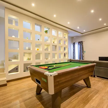 빌라 Ghea - Indoor Jacuzzi Pool, Sauna And Games