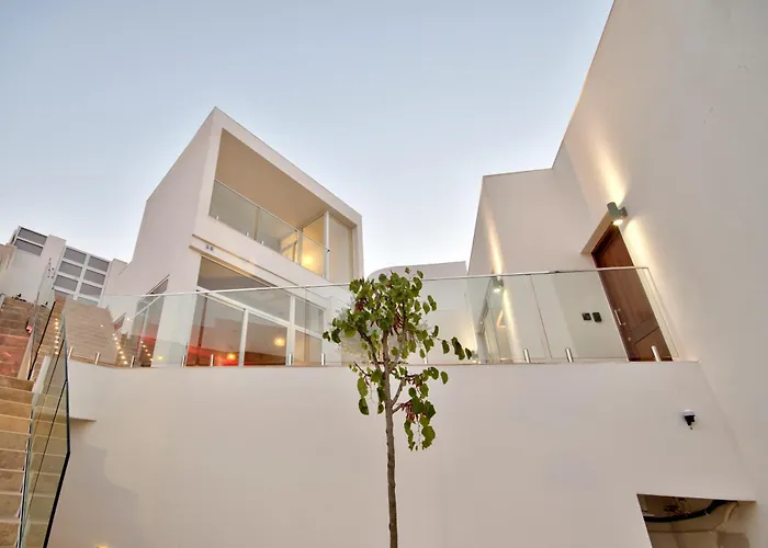 Ghea - Indoor Jacuzzi Pool, Sauna And Games Mellieħa