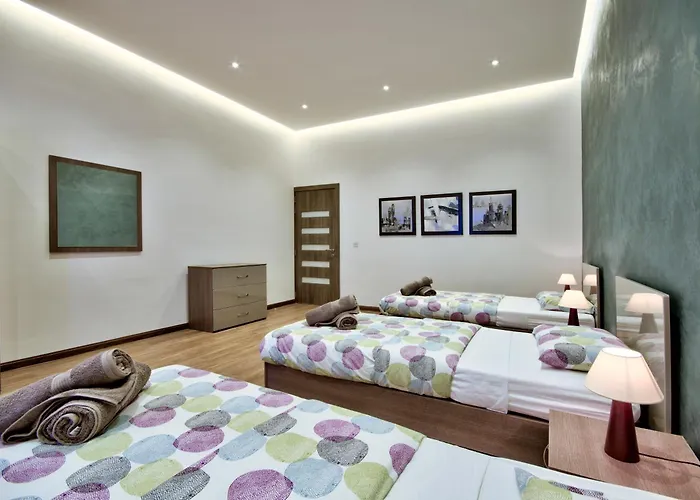 Ghea - Indoor Jacuzzi Pool, Sauna And Games * Mellieħa