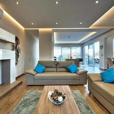 Ghea - Indoor Jacuzzi Pool, Sauna And Games 别墅 梅利哈