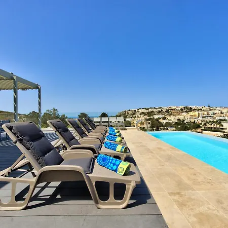 ヴィラ Ghea - Indoor Jacuzzi Pool, Sauna And Games メーリッハ