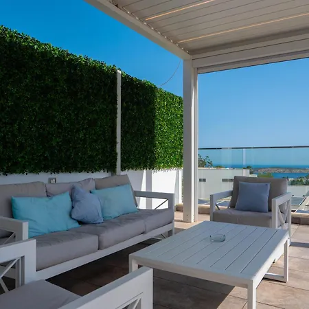 Villa Ghea - Indoor Jacuzzi Pool, Sauna And Games *