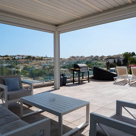 Ghea - Indoor Jacuzzi Pool, Sauna And Games Villa *