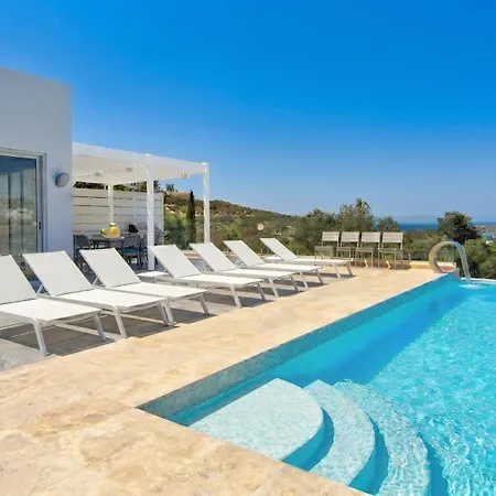 Ghea - Indoor Jacuzzi Pool, Sauna And Games