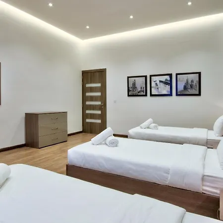 Ghea - Indoor Jacuzzi Pool, Sauna And Games Villa *