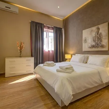 Villa Ghea - Indoor Jacuzzi Pool, Sauna And Games