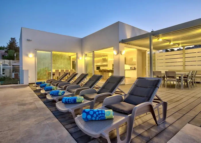 Βίλα Ghea - Indoor Jacuzzi Pool, Sauna And Games Mellieħa