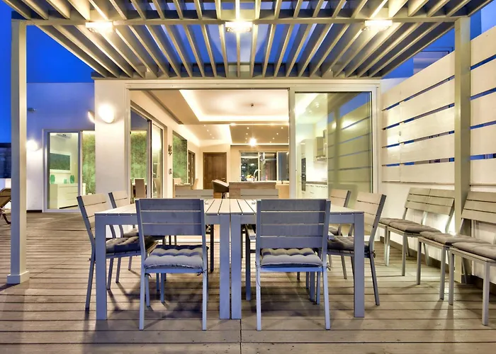 Ghea - Indoor Jacuzzi Pool, Sauna And Games Villa Mellieħa