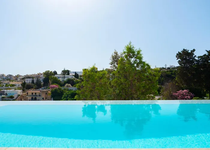 Ghea - Indoor Jacuzzi Pool, Sauna And Games *