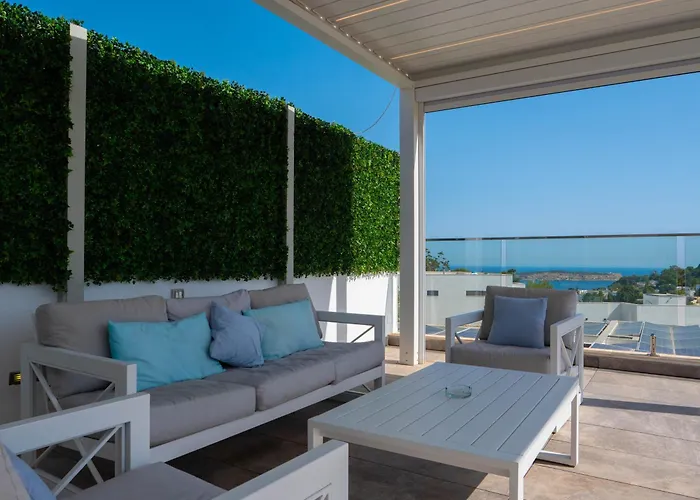 Villa Ghea - Indoor Jacuzzi Pool, Sauna And Games *